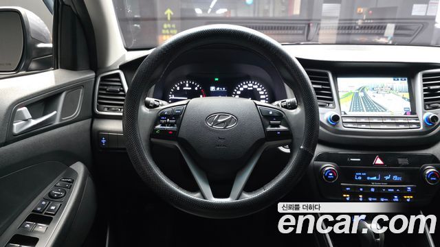 Hyundai Tucson Diesel 2.0 2WD Modern 2016 — фото 13