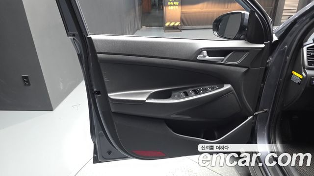Hyundai Tucson Diesel 2.0 2WD Modern 2016 — фото 24