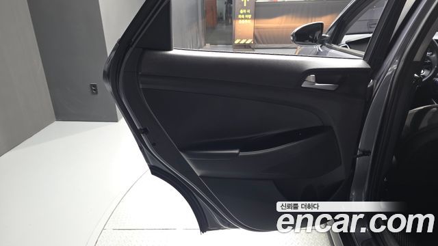 Hyundai Tucson Diesel 2.0 2WD Modern 2016 — фото 25