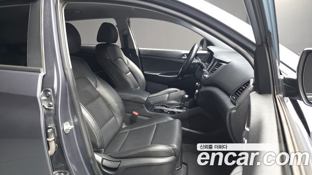 Hyundai Tucson Diesel 2.0 2WD Modern 2016 — фото 26