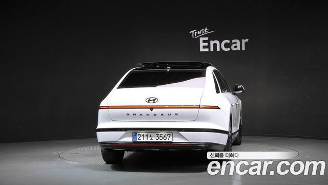Hyundai Grandeur (GN7) 2,5 Gasoline 2WD Calligraphy 2026 — фото 4