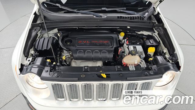 Jeep Renegade 2.4 Longitude 2016 — фото 6