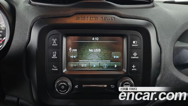 Jeep Renegade 2.4 Longitude 2016 — фото 15