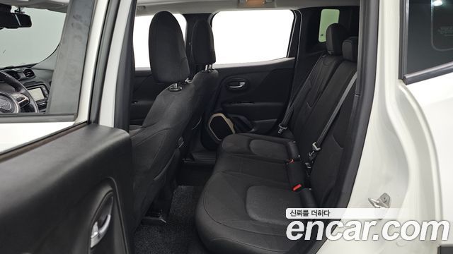 Jeep Renegade 2.4 Longitude 2016 — фото 26