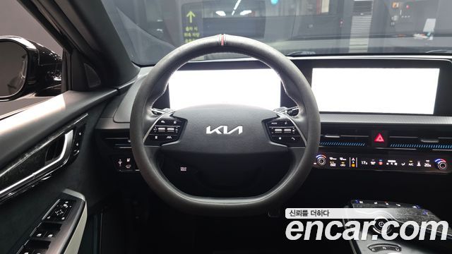 Kia EV6 Long Range GT Line 2022 — фото 13