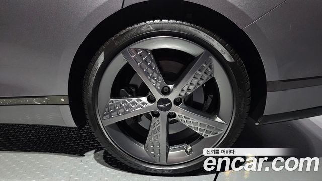 Genesis G80 (RG3) Gasoline 2.5 Turbo AWD 2025 — фото 21