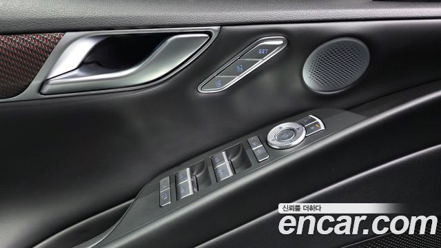 Genesis G80 (RG3) Gasoline 2.5 Turbo AWD 2025 — фото 36