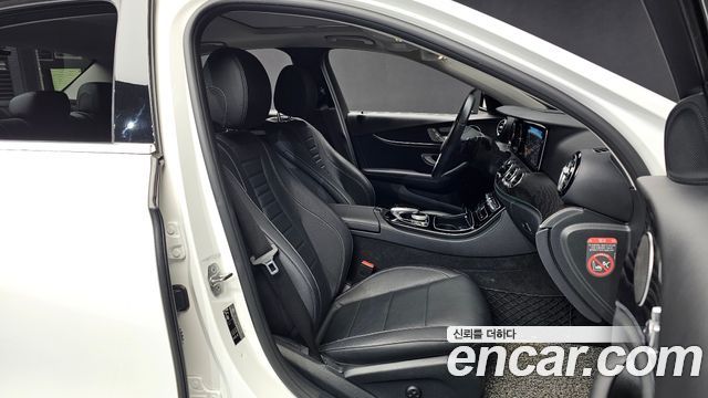 Mercedes-Benz E-Class (W213) E220d Avantgarde 2017 — фото 11