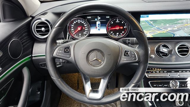 Mercedes-Benz E-Class (W213) E220d Avantgarde 2017 — фото 13