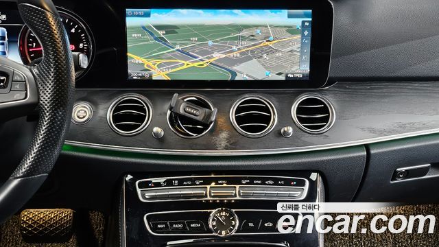 Mercedes-Benz E-Class (W213) E220d Avantgarde 2017 — фото 14