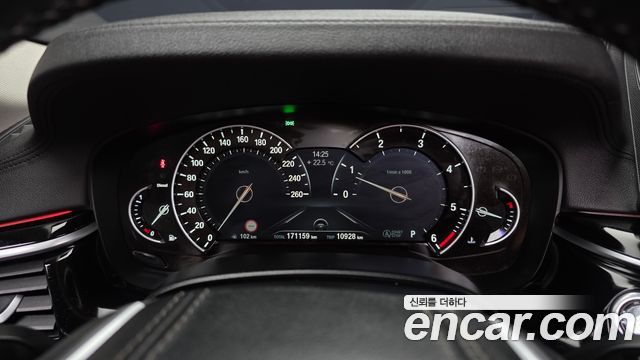 BMW 5 Series (G30) 520d Luxury Special Edition 2018 — фото 8