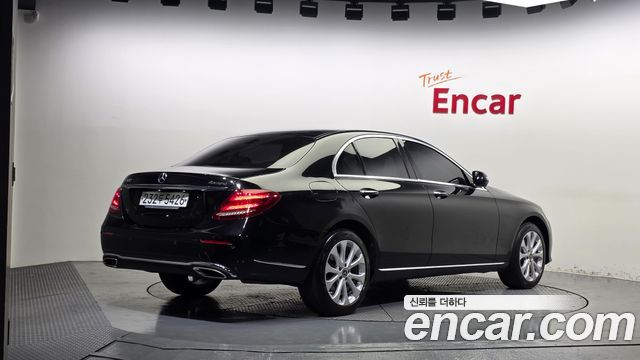 Mercedes-Benz E-Class (W213) E300 4MATIC Exclusive 2020 — фото 2