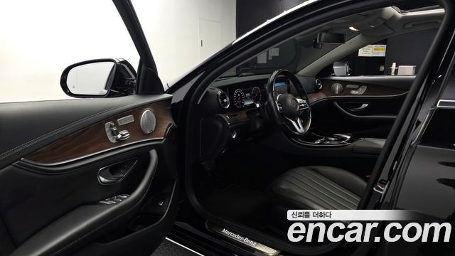 Mercedes-Benz E-Class (W213) E300 4MATIC Exclusive 2020 — фото 10