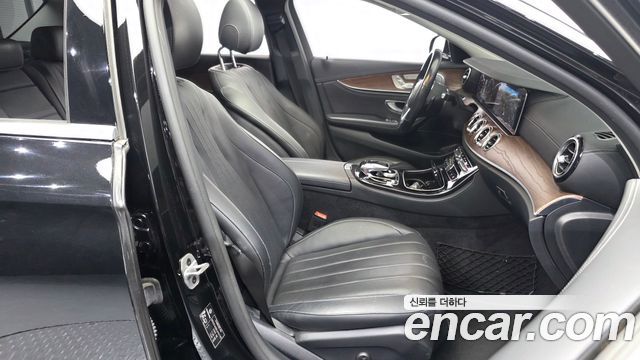 Mercedes-Benz E-Class (W213) E300 4MATIC Exclusive 2020 — фото 11