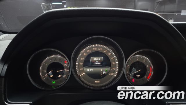 Mercedes-Benz E-Class (W212) E300 4MATIC Avantgarde 2015 — фото 8