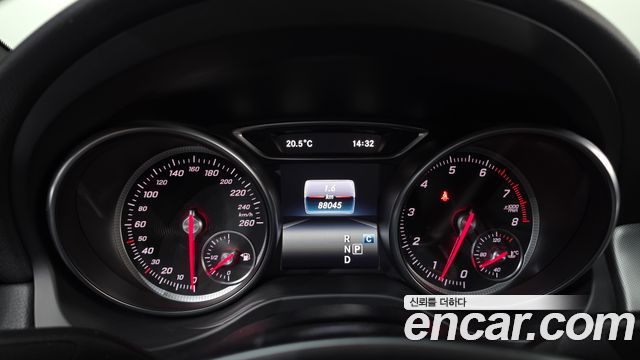 Mercedes-Benz CLA-Class (C117) CLA220 AMG Line 2018 — фото 8
