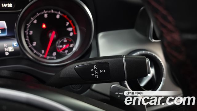 Mercedes-Benz CLA-Class (C117) CLA220 AMG Line 2018 — фото 9