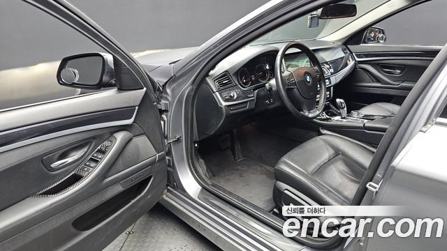 BMW 5 Series (F10) 520d 2014 — фото 10