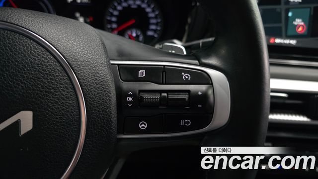 Kia K5 Hybrid (III) Trendy 2023 — фото 17