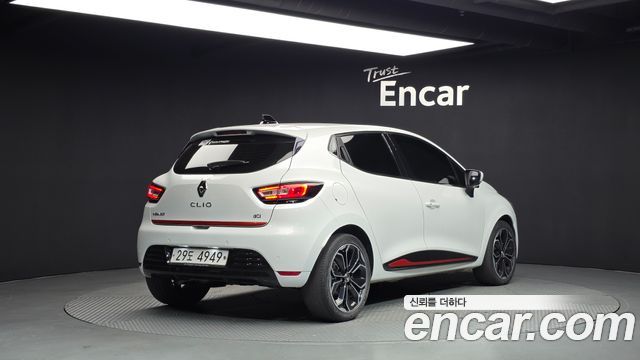 Renault Korea Clio Intens 2018 — фото 2