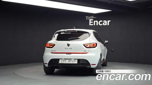 Renault Korea Clio Intens 2018 — фото 4