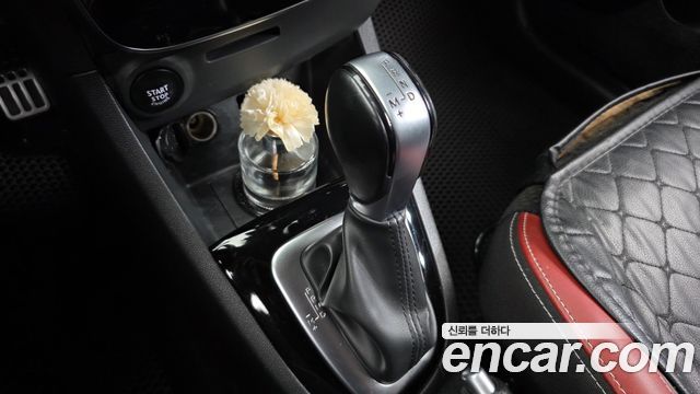 Renault Korea Clio Intens 2018 — фото 9