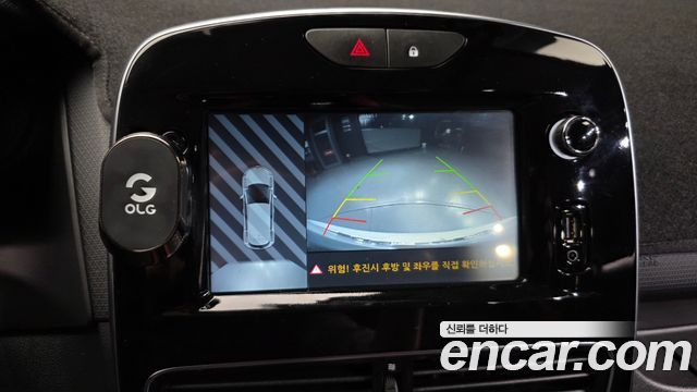 Renault Korea Clio Intens 2018 — фото 15