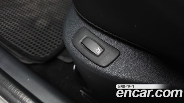 Renault Korea Clio Intens 2018 — фото 18