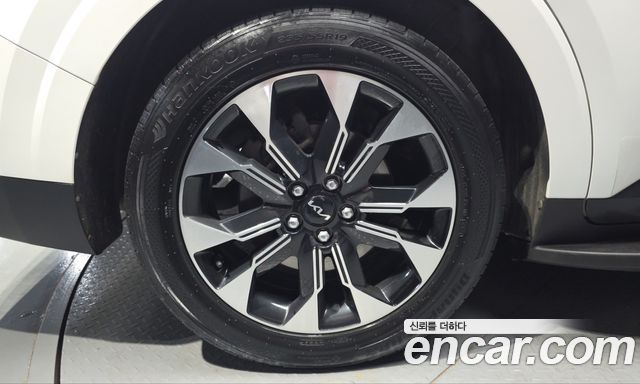 Kia Carnival (IV) Gasoline 7-Seater Signature 2023 — фото 5