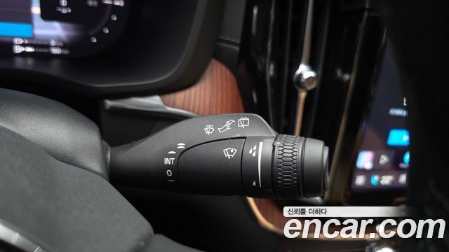 Volvo XC60 (II) T8 Ultimate Bright 2023 — фото 38