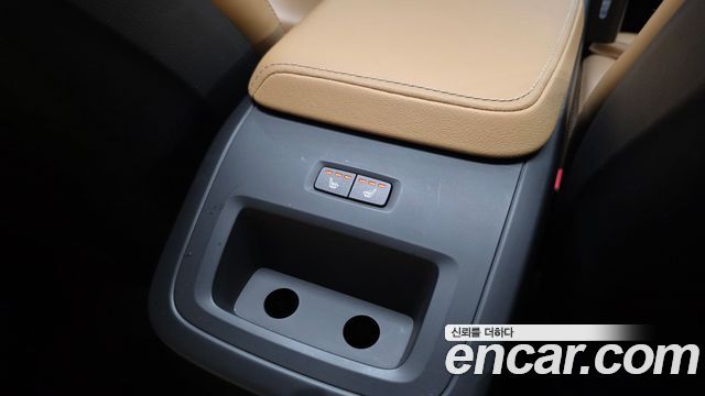 Volvo XC60 (II) T8 Ultimate Bright 2023 — фото 40