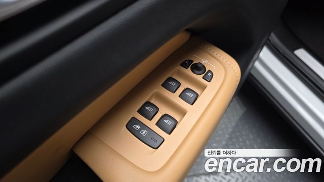 Volvo XC60 (II) T8 Ultimate Bright 2023 — фото 43