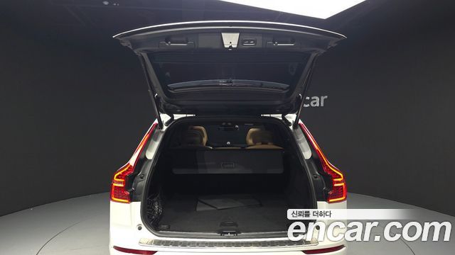 Volvo XC60 (II) T8 Ultimate Bright 2023 — фото 45