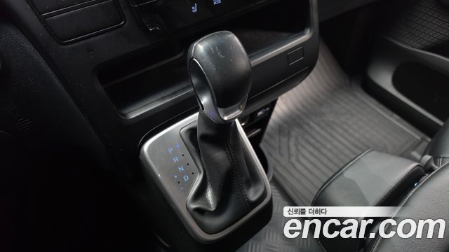 Hyundai Staria Cargo 3-Seater Modern 2022 — фото 9