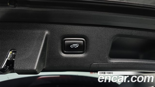 Hyundai Santa Fe Diesel 2.2 2WD Prestige 2021 — фото 32