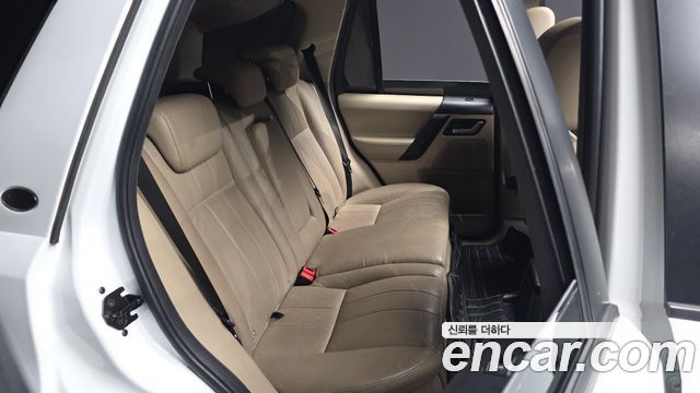 Land Rover Freelander 2 2.2 SD4 HSE 2014 — фото 11