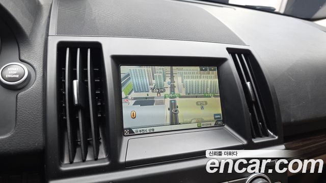 Land Rover Freelander 2 2.2 SD4 HSE 2014 — фото 15