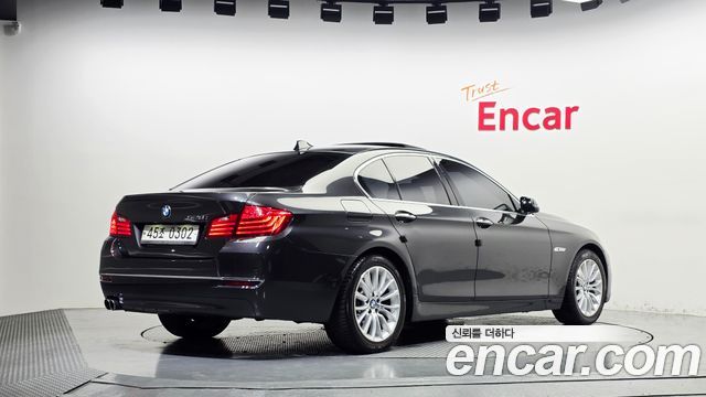 BMW 5 Series (F10) 528i Luxury Plus 2016 — фото 2
