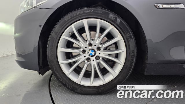 BMW 5 Series (F10) 528i Luxury Plus 2016 — фото 5