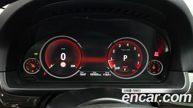 BMW 5 Series (F10) 528i Luxury Plus 2016 — фото 8