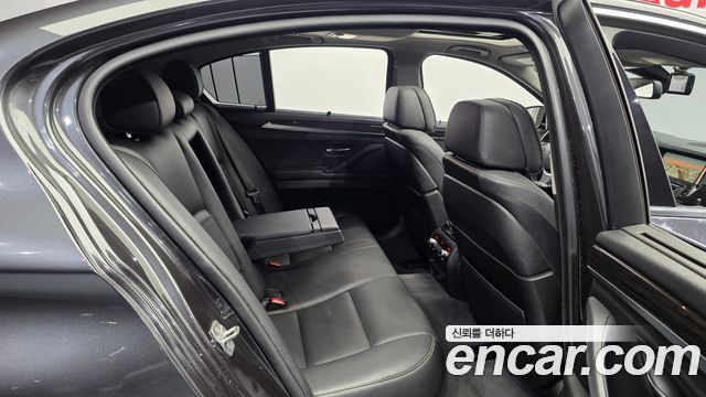 BMW 5 Series (F10) 528i Luxury Plus 2016 — фото 11