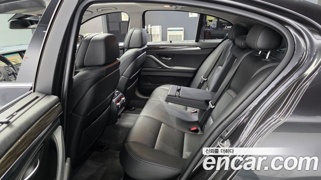 BMW 5 Series (F10) 528i Luxury Plus 2016 — фото 12