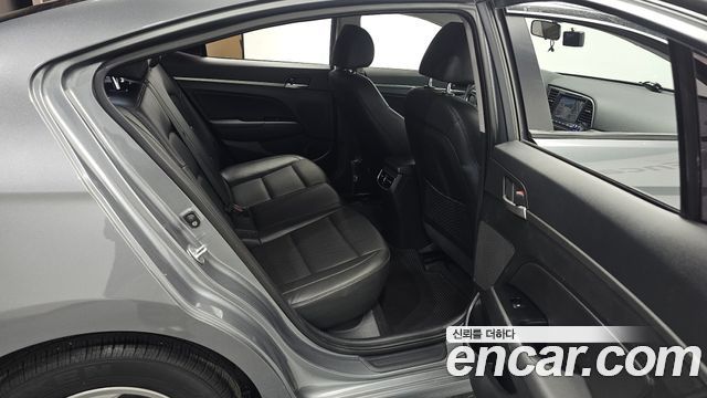 Hyundai Avante (AD) 1.6 GDI Smart 2016 — фото 11