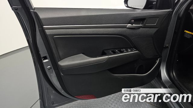 Hyundai Avante (AD) 1.6 GDI Smart 2016 — фото 24