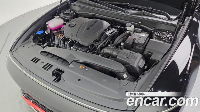 Hyundai Grandeur (GN7) 2.5 Gasoline  2WD Premium 2027 — фото 6