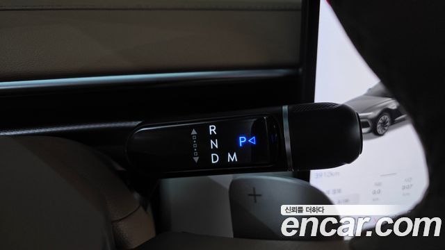 Hyundai Grandeur (GN7) 2.5 Gasoline  2WD Premium 2027 — фото 9