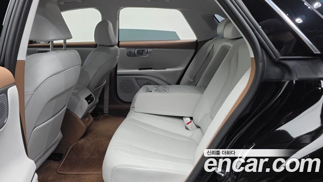 Hyundai Grandeur (GN7) 2.5 Gasoline  2WD Premium 2027 — фото 12