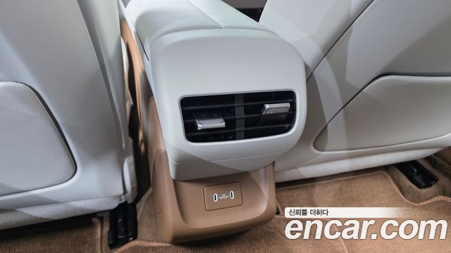 Hyundai Grandeur (GN7) 2.5 Gasoline  2WD Premium 2027 — фото 18