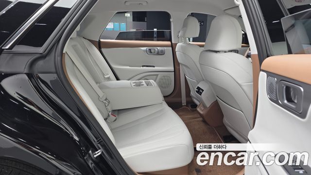 Hyundai Grandeur (GN7) 2.5 Gasoline  2WD Premium 2027 — фото 26