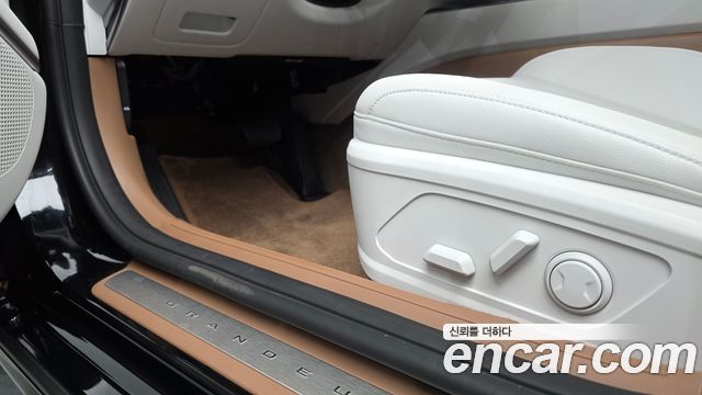 Hyundai Grandeur (GN7) 2.5 Gasoline  2WD Premium 2027 — фото 29